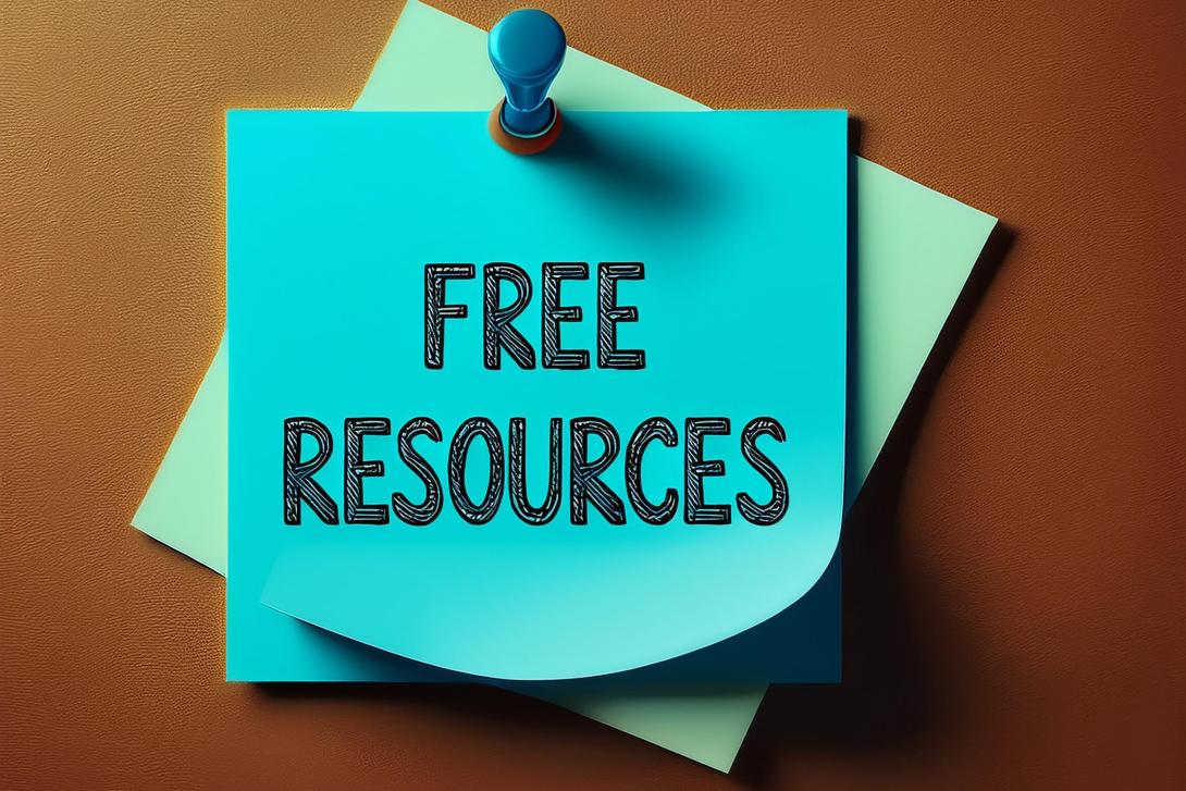 post-it note saying 'free resources'